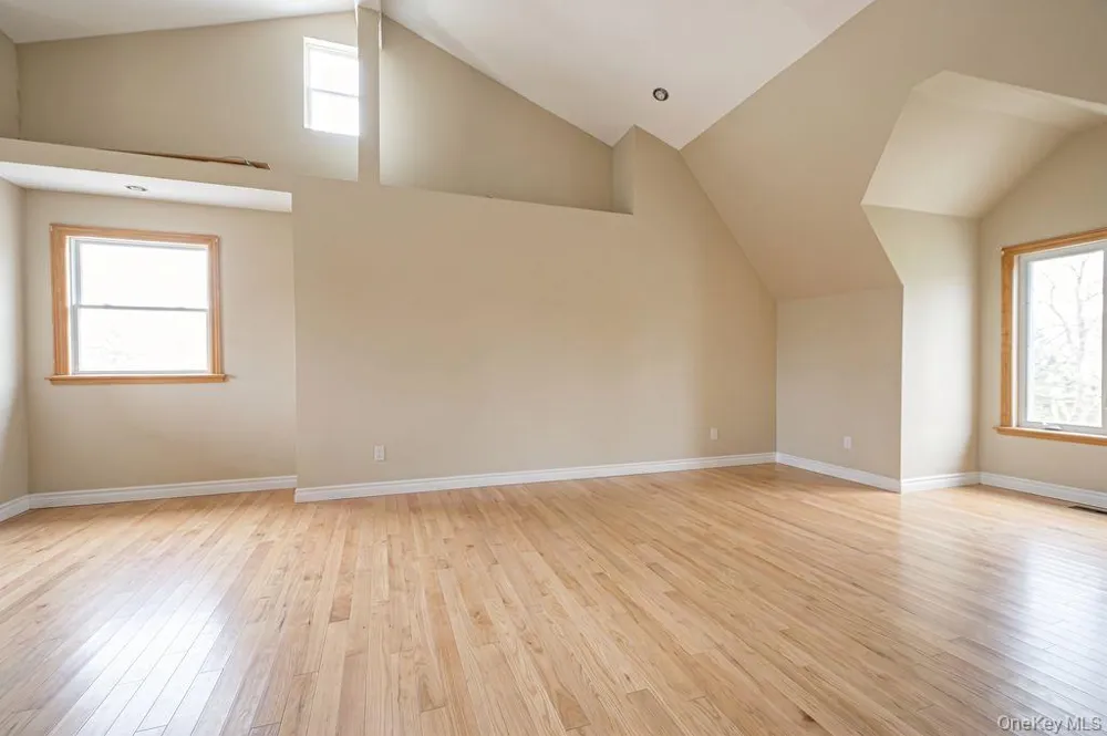 45 S Penataquit Avenue Bay Shore, NY 11706