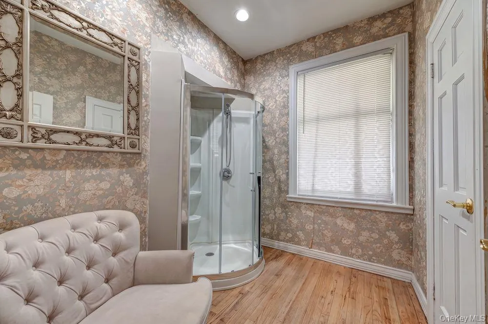45 S Penataquit Avenue Bay Shore, NY 11706