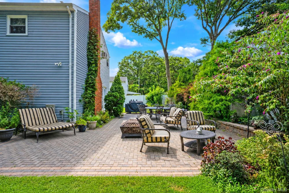 37 Main Avenue Mastic, NY 11950