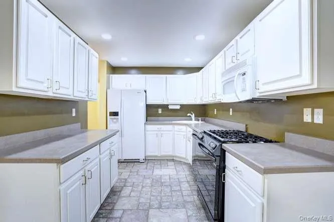 27 Underhill Drive Pomona, NY 10970