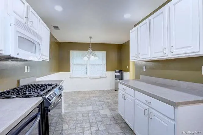 27 Underhill Drive Pomona, NY 10970