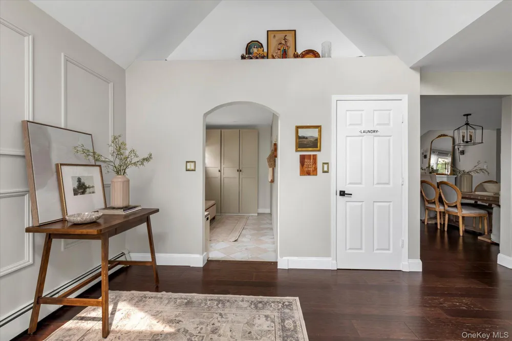 161 Friends Lane Westbury, NY 11590