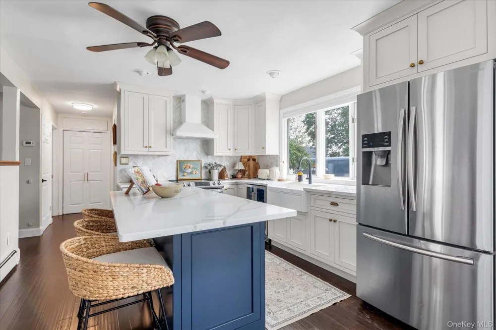 161 Friends Lane Westbury, NY 11590