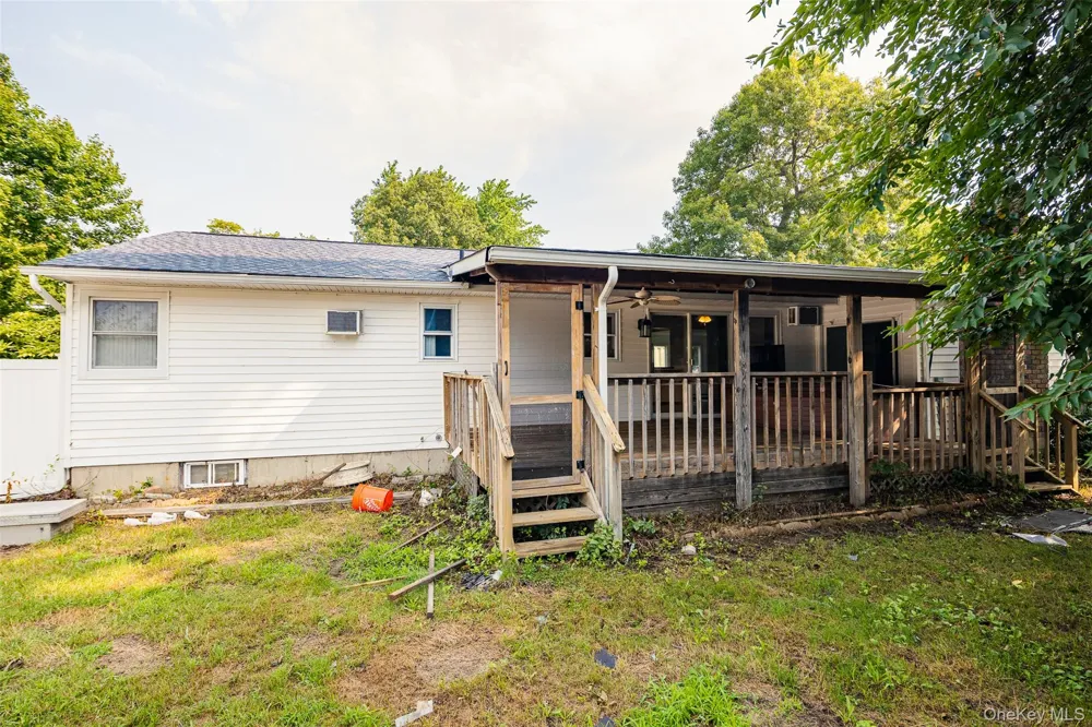 36 Schenk Drive Shirley, NY 11967