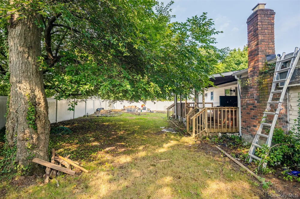 36 Schenk Drive Shirley, NY 11967
