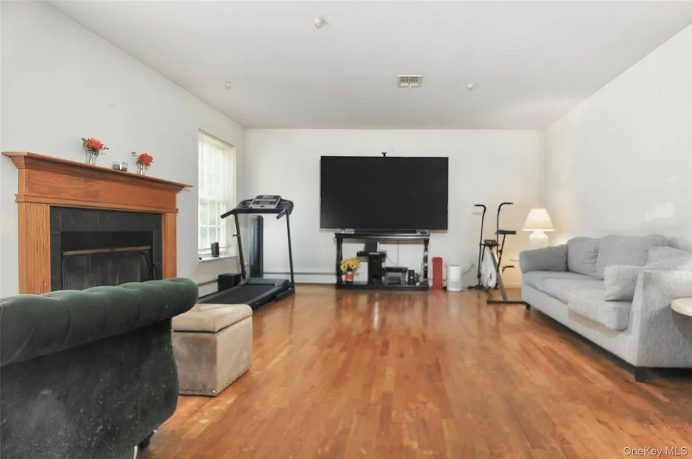 7 Frances Lane Monroe, NY 10950