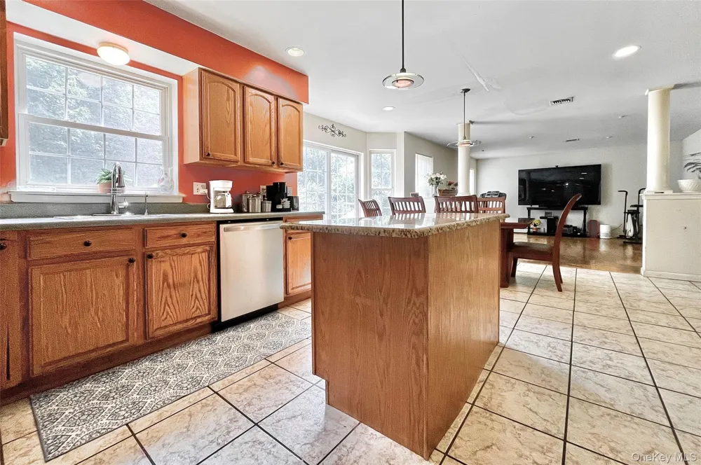 7 Frances Lane Monroe, NY 10950
