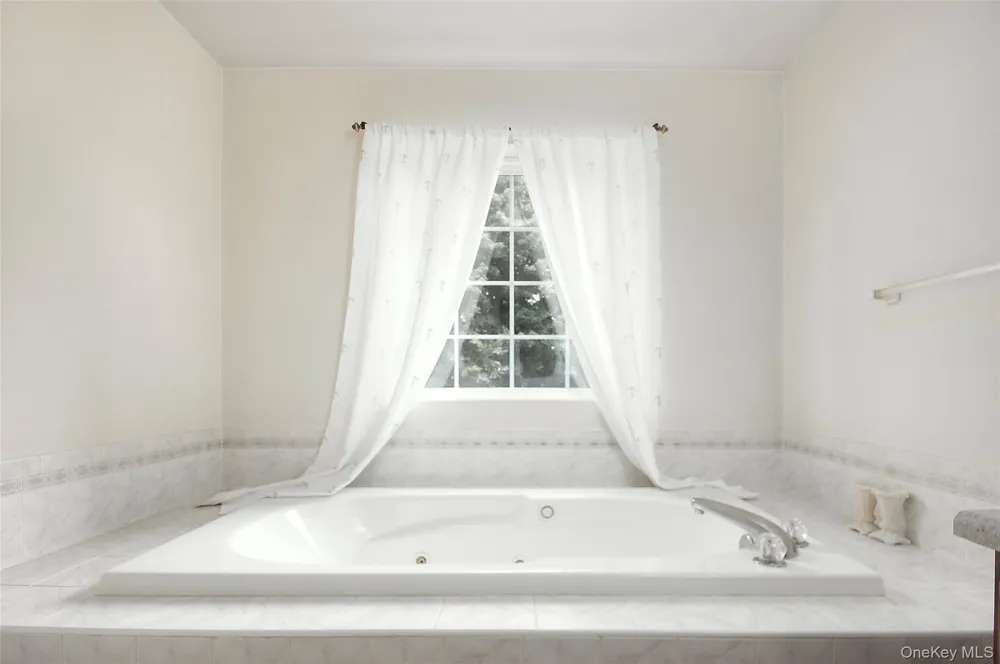7 Frances Lane Monroe, NY 10950