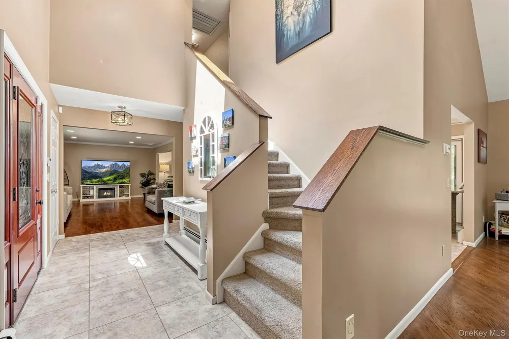2278 Hunterbrook Road Yorktown Heights, NY 10598