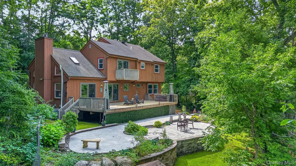 2278 Hunterbrook Road Yorktown Heights, NY 10598