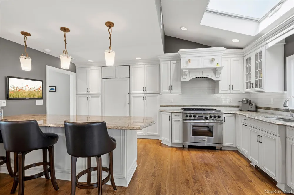 3105 Clubhouse Road Merrick, NY 11566