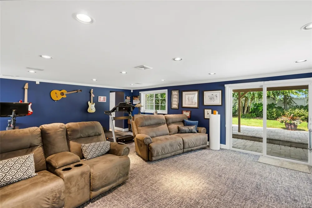3105 Clubhouse Road Merrick, NY 11566