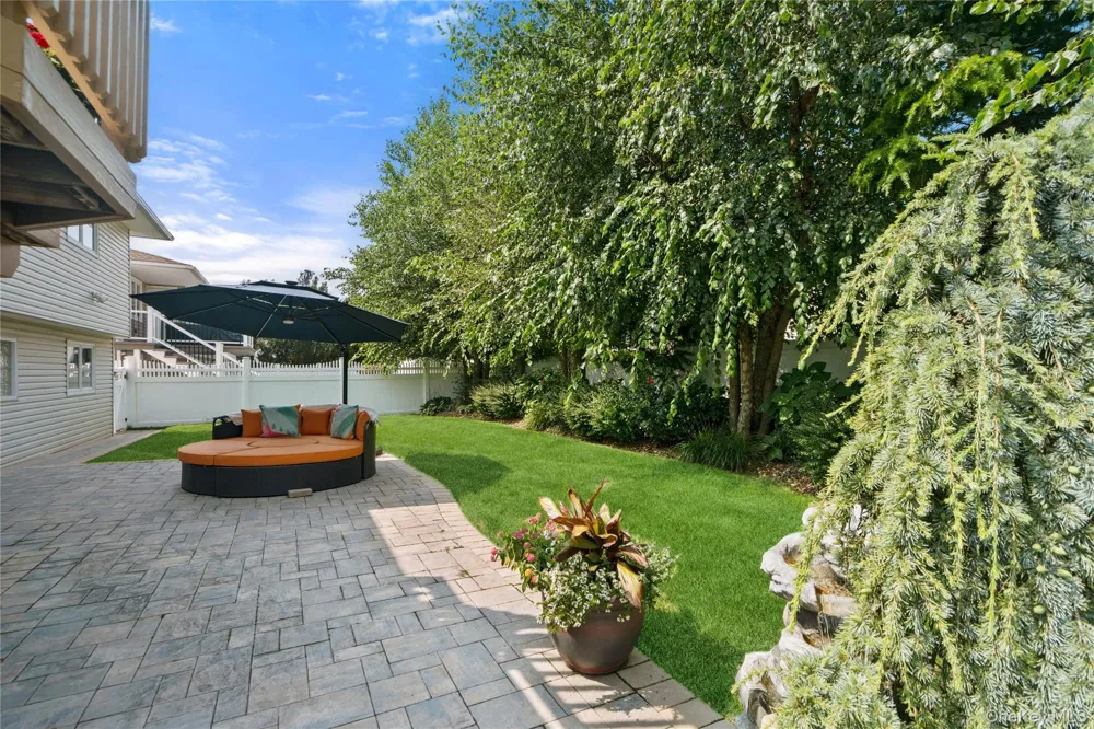 3105 Clubhouse Road Merrick, NY 11566
