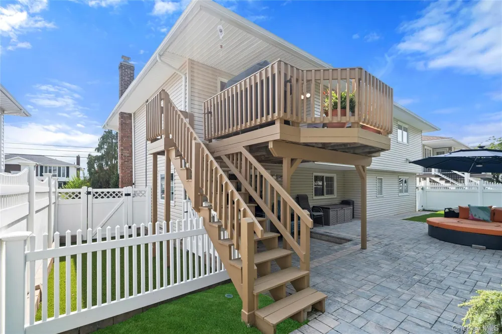 3105 Clubhouse Road Merrick, NY 11566