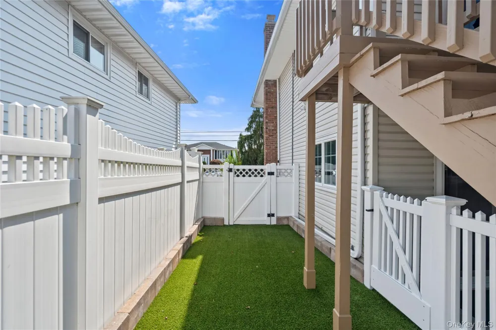 3105 Clubhouse Road Merrick, NY 11566