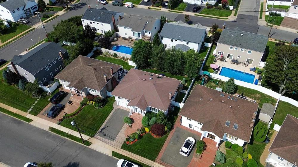 3105 Clubhouse Road Merrick, NY 11566