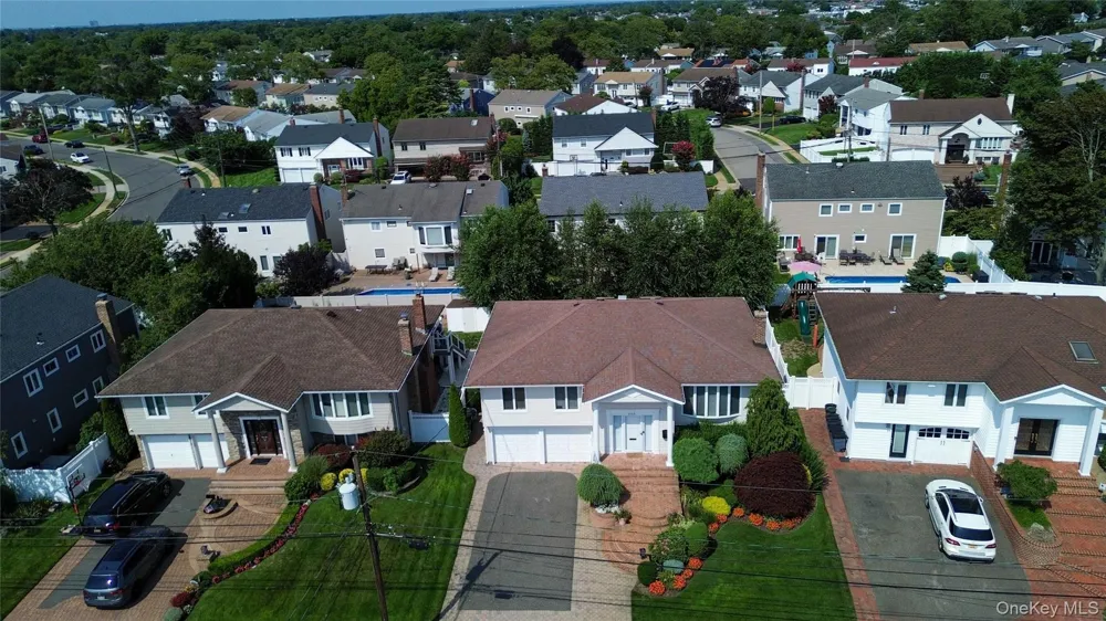 3105 Clubhouse Road Merrick, NY 11566