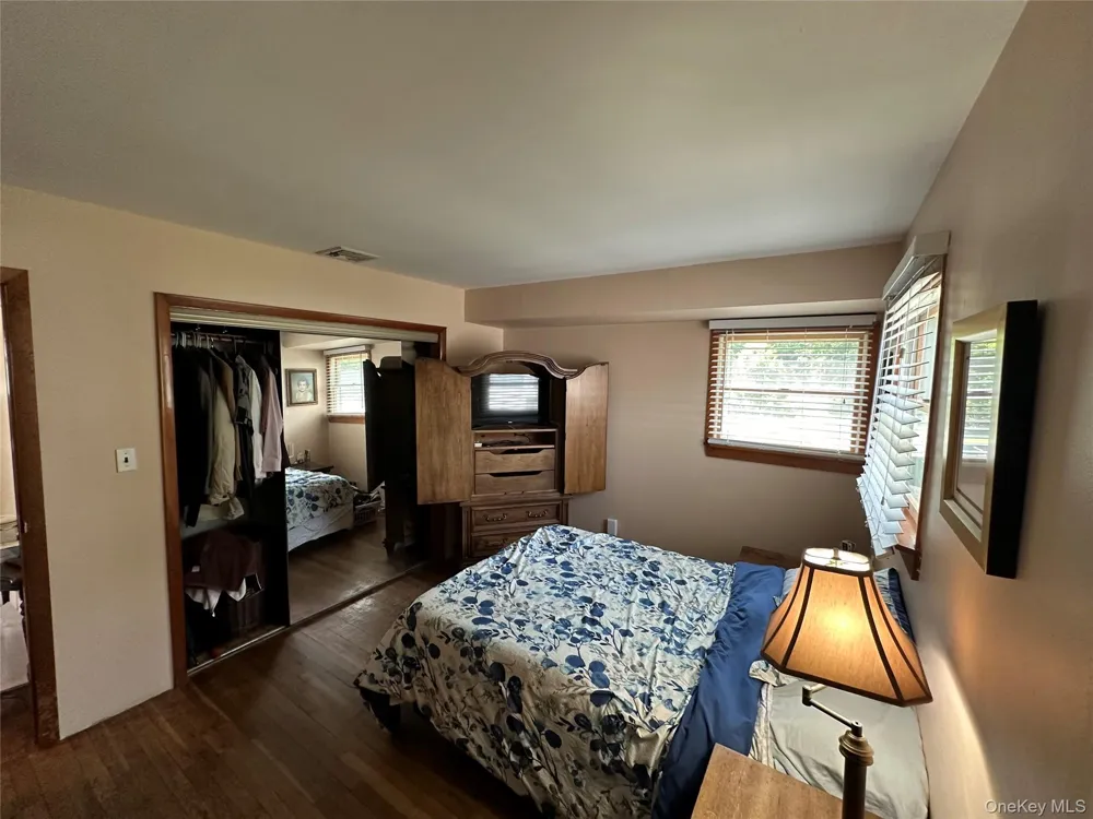 1612 Gardiner Drive Bay Shore, NY 11706