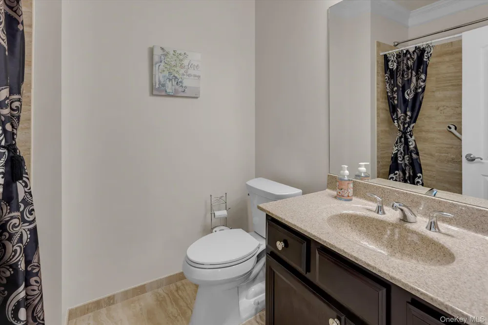 158 Stoneleigh Drive Riverhead, NY 11901