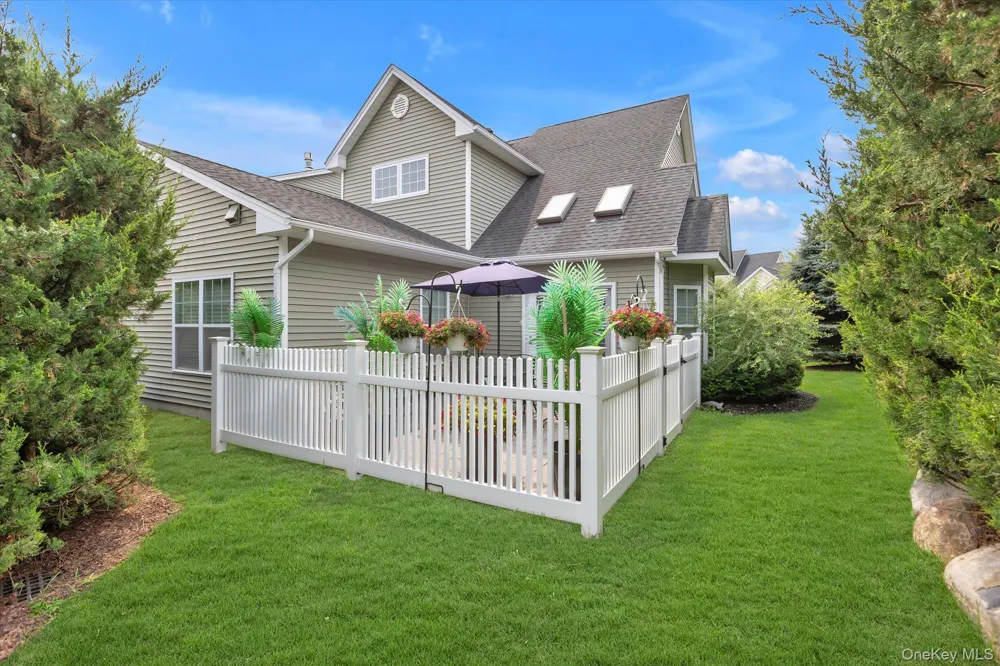 158 Stoneleigh Drive Riverhead, NY 11901