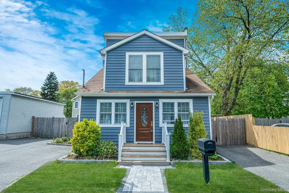 4 Morgan Avenue Port Jefferson Station, NY 11776