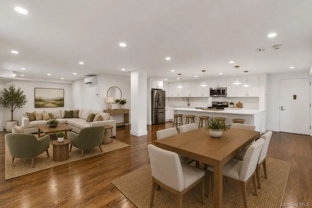 1431 Old Northern Boulevard #5 Roslyn, NY 11576