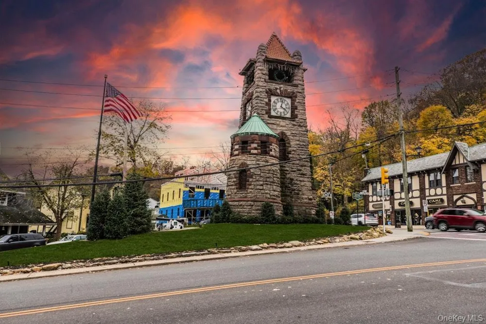 1431 Old Northern Boulevard #5 Roslyn, NY 11576