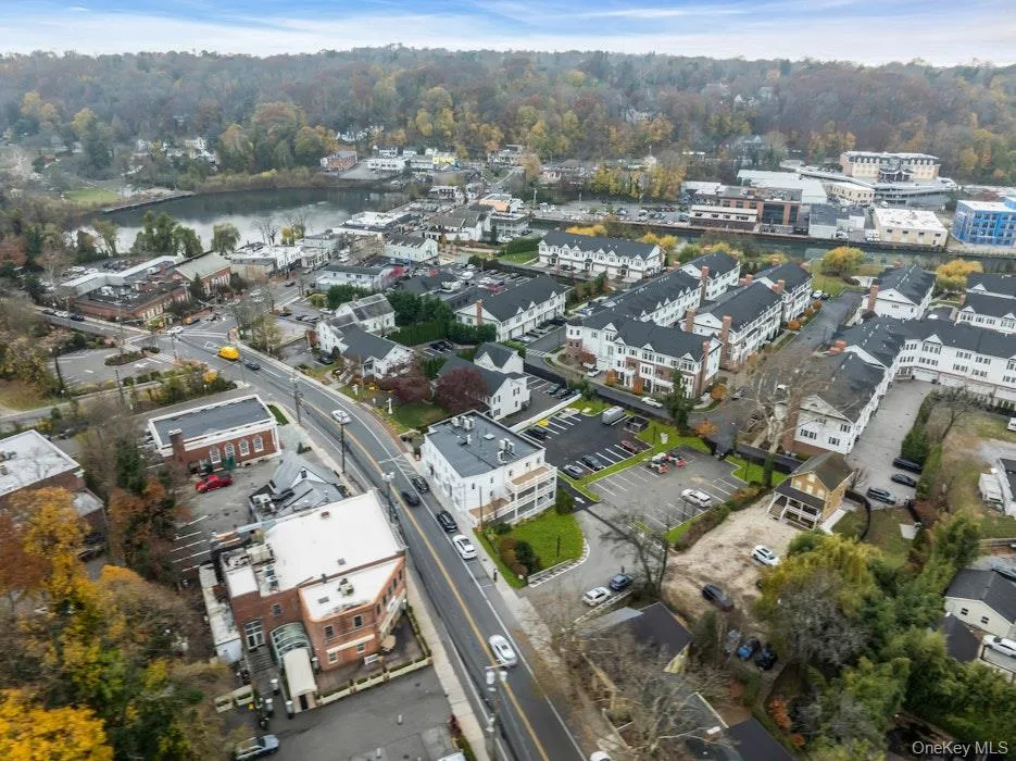 1431 Old Northern Boulevard #5 Roslyn, NY 11576