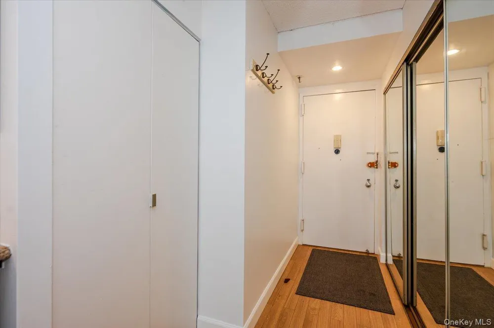 730 W Broadway #2J Long Beach, NY 11561