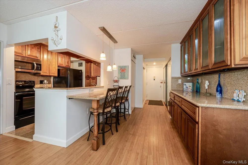 730 W Broadway #2J Long Beach, NY 11561