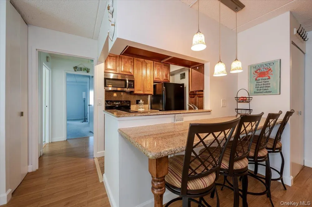 730 W Broadway #2J Long Beach, NY 11561