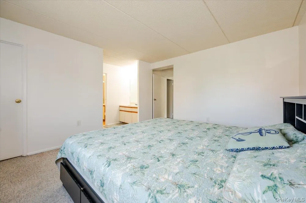730 W Broadway #2J Long Beach, NY 11561