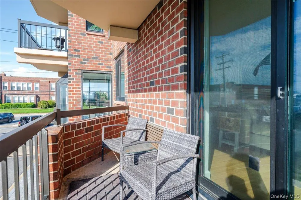 730 W Broadway #2J Long Beach, NY 11561