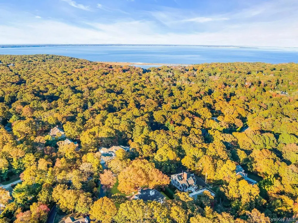 19 Bay Woods Drive Hampton Bays, NY 11946