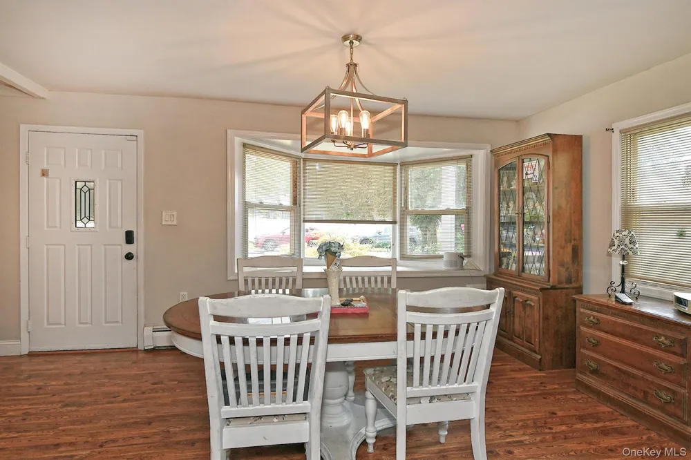 53 Periwinkle Road Levittown, NY 11756