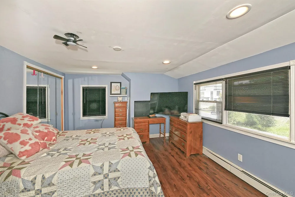 53 Periwinkle Road Levittown, NY 11756