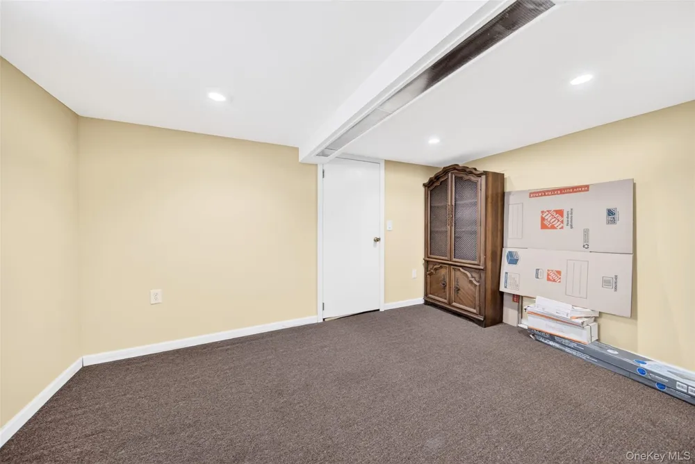 8816 204th Street Hollis, NY 11423