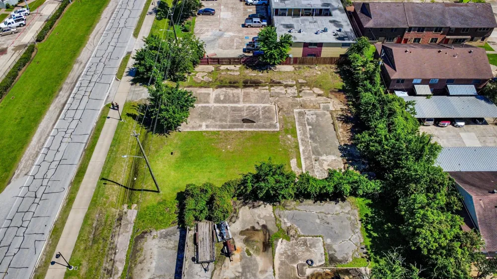 3031 Highway 146 La Porte, TX 77571