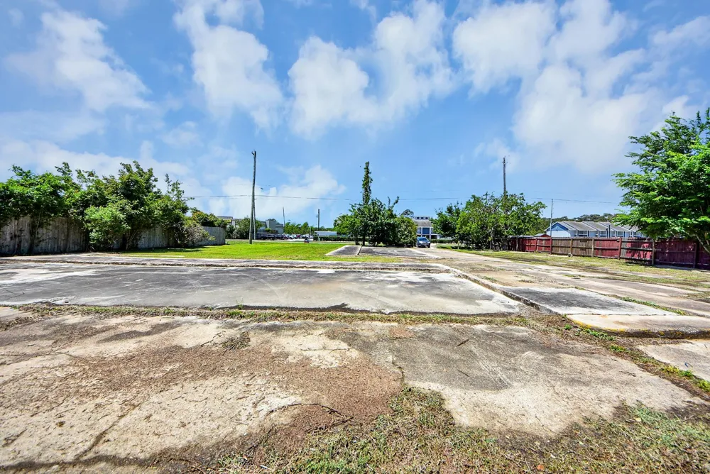 3031 Highway 146 La Porte, TX 77571