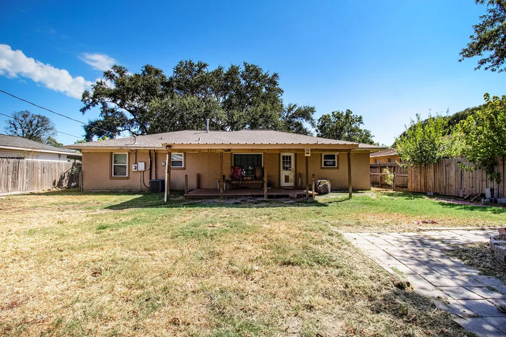 110 William Avenue Baytown, TX 77520