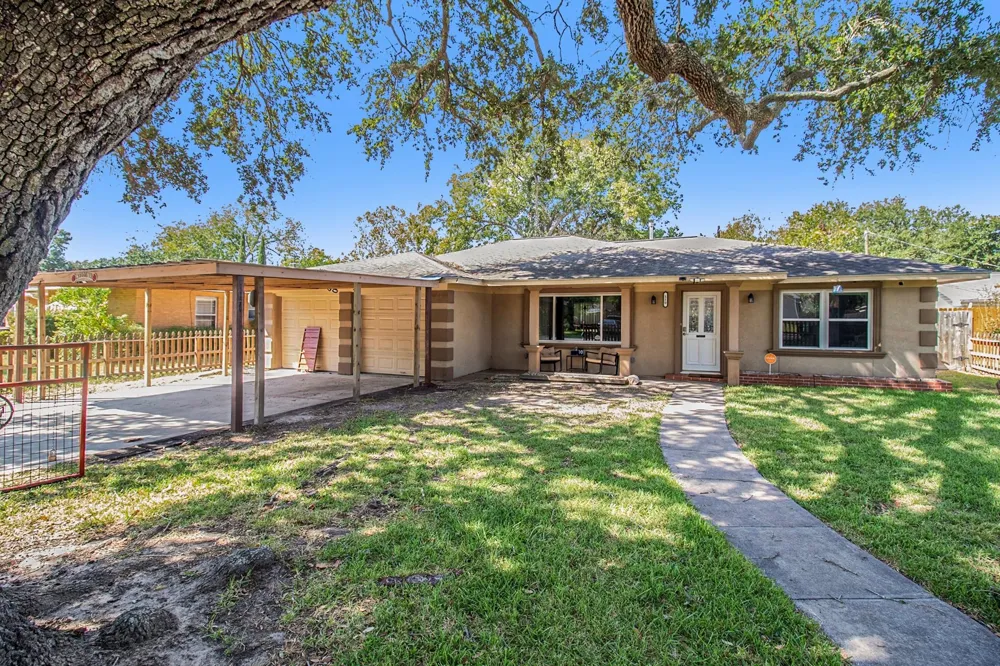 110 William Avenue Baytown, TX 77520
