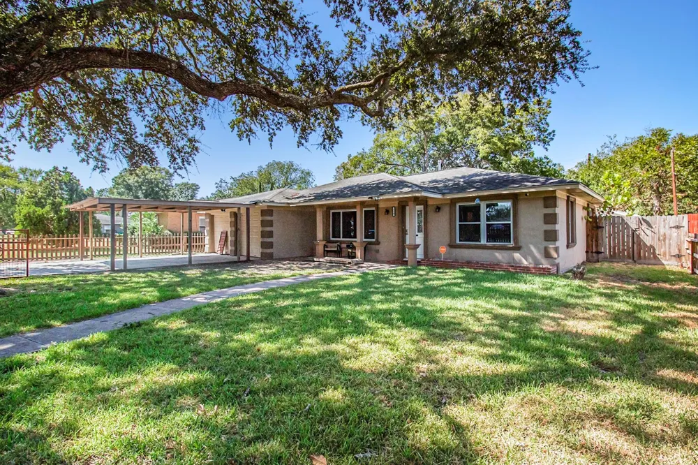 110 William Avenue Baytown, TX 77520