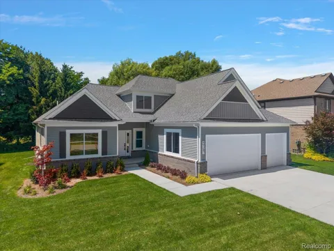 49287 London Bridge Drive