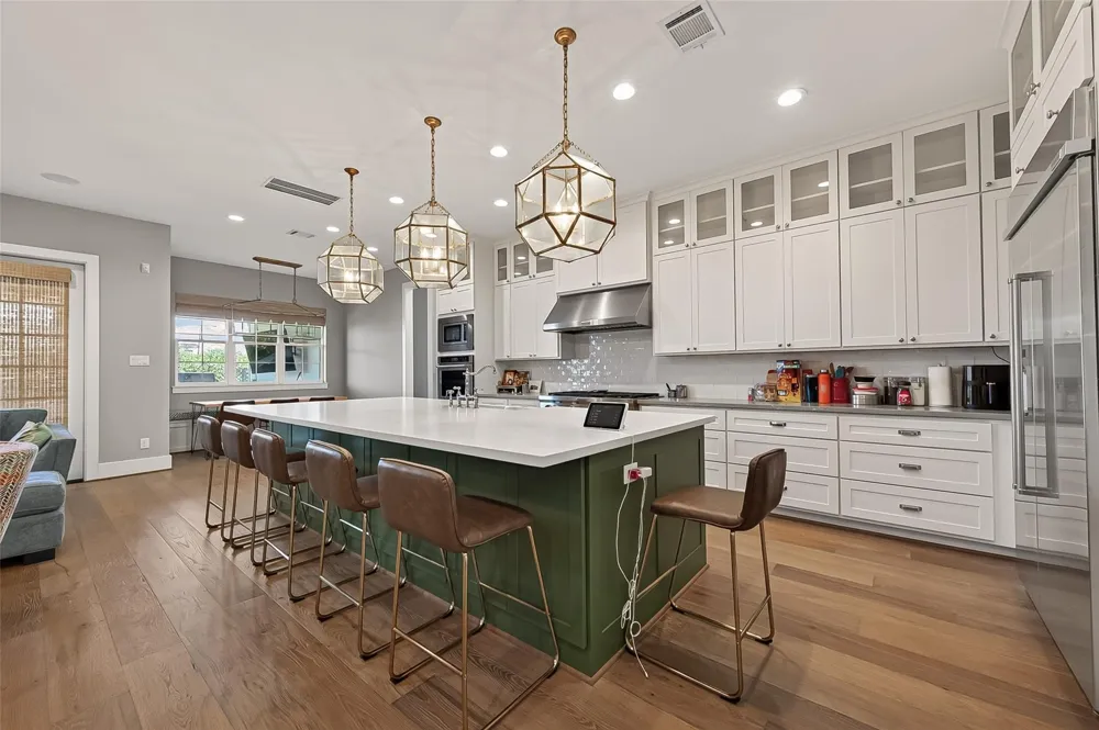 4915 Cheena Drive Houston, TX 77096
