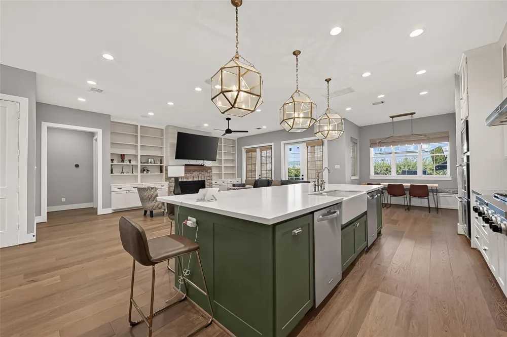 4915 Cheena Drive Houston, TX 77096