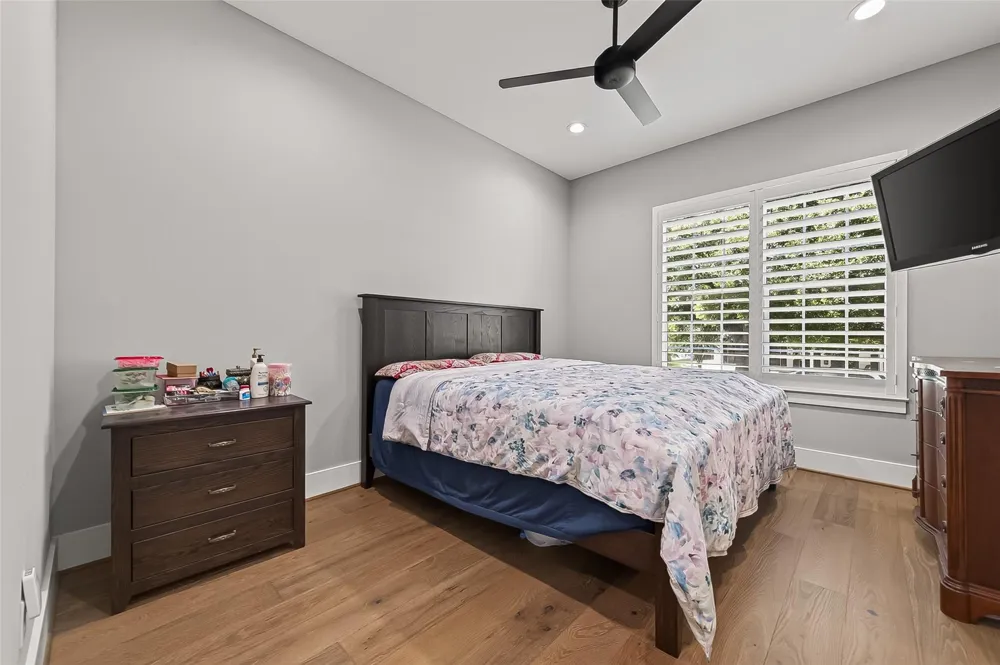 4915 Cheena Drive Houston, TX 77096