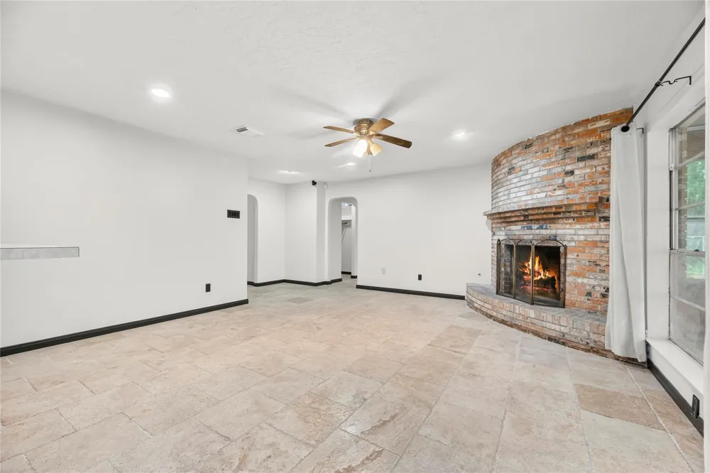 7319 Tall Pines Drive Houston, TX 77088