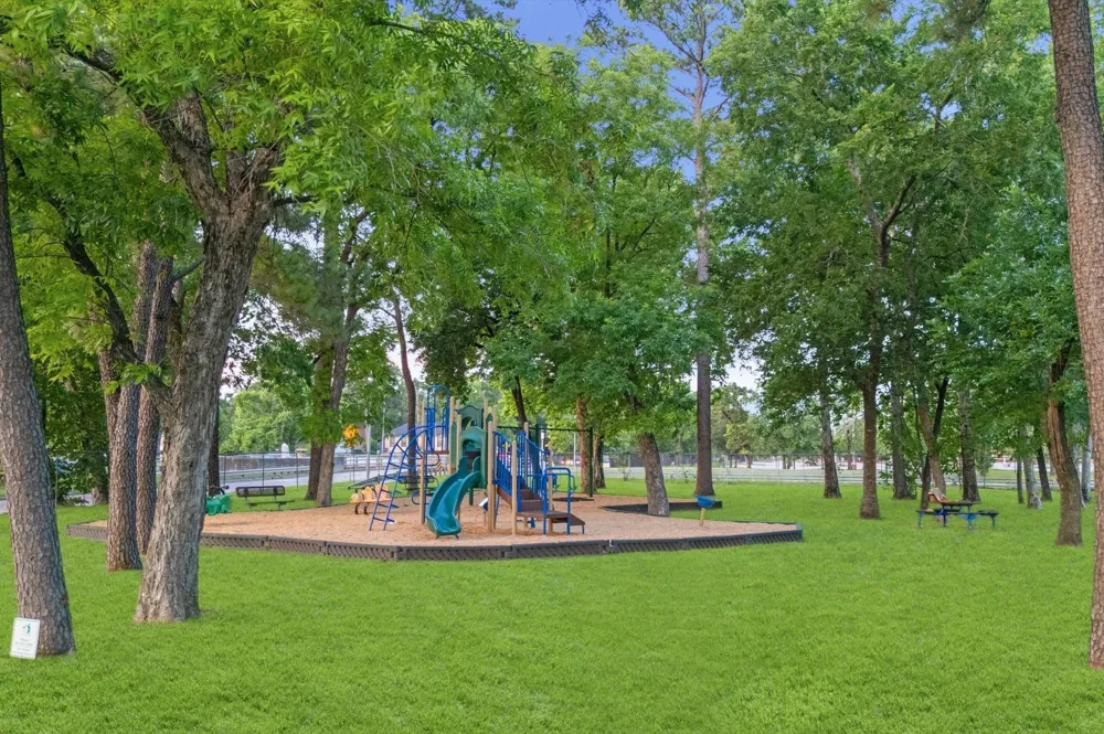 7319 Tall Pines Drive Houston, TX 77088