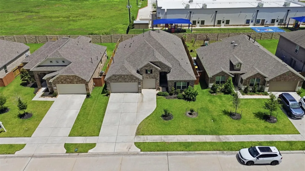 2417 Sequoia Grove Drive Rosharon, TX 77583