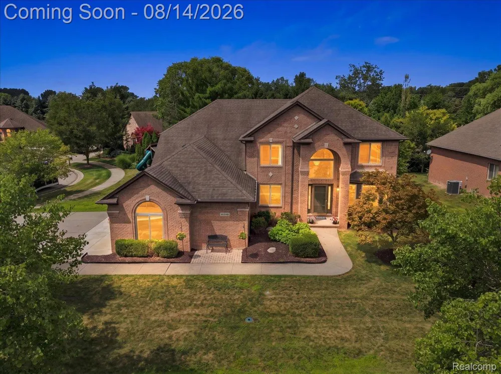55513 Caesars Drive Shelby Charter Township, MI 48315